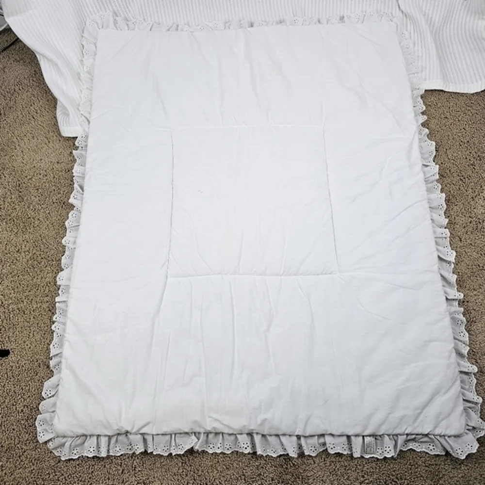 Cassie's Collection Crib Bedding Comforter Embroidered Flowers VTG 46x37 Nursery